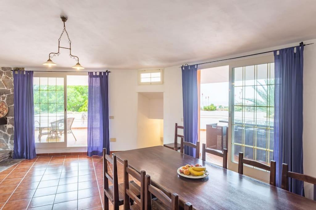 Villa Vacanze Bosa Magomadas Kültér fotó